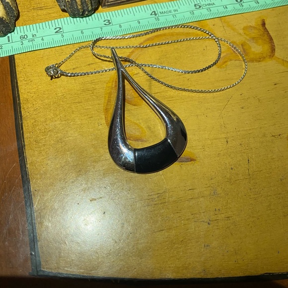 Vintage Coventry pendant with necklace - Picture 5 of 9